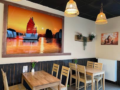 Le Nhan Asia Food und Sushi