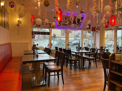 Nguyen Tien - Sushi Bar & Asia Food